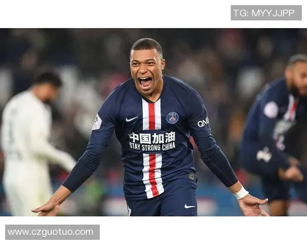 姆巴佩足球巨星高清图片展现速度与技巧的完美结合